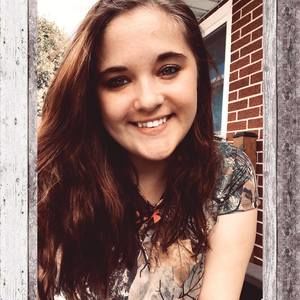 Meet your Posher, Kaitlynn